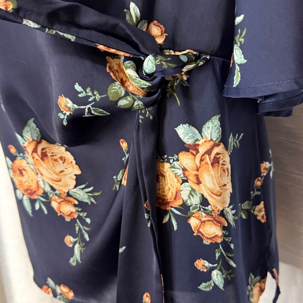 Les Amis Navy Blue Floral Blouse Cape Sleeve Side Tie Semi Sheer Flowy Women’s S - Picture 7 of 9